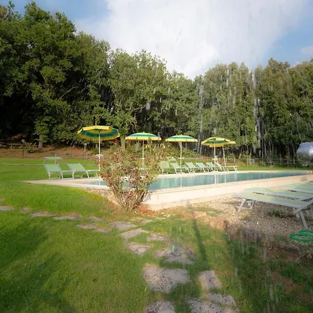 Verniano Five With Panoramic Pool Κατάλυμα σε φάρμα Pieve a Scuola